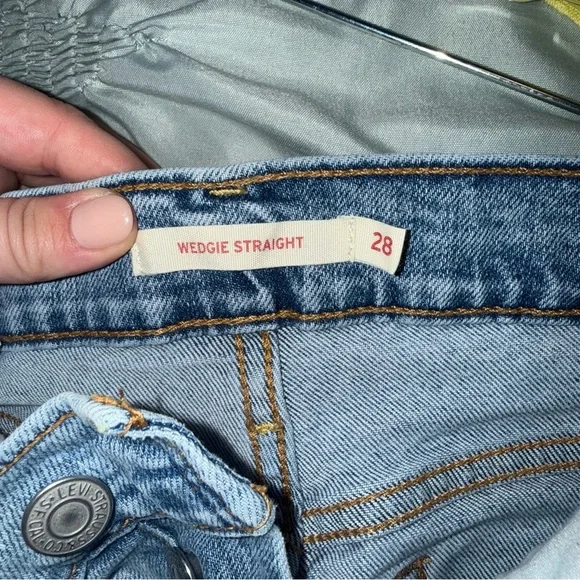 Levi's Light Blue High Rise Jeans - Picture 4 of 8